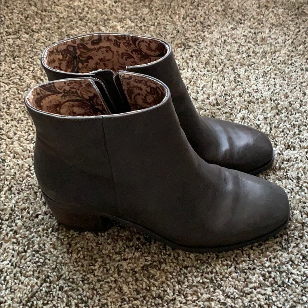 Lucky brown heeled boots